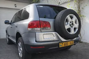 Volkswagen Touareg 2008 Gray