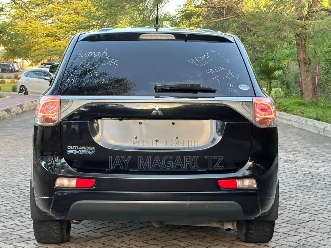 Mitsubishi Outlander 2014 Black