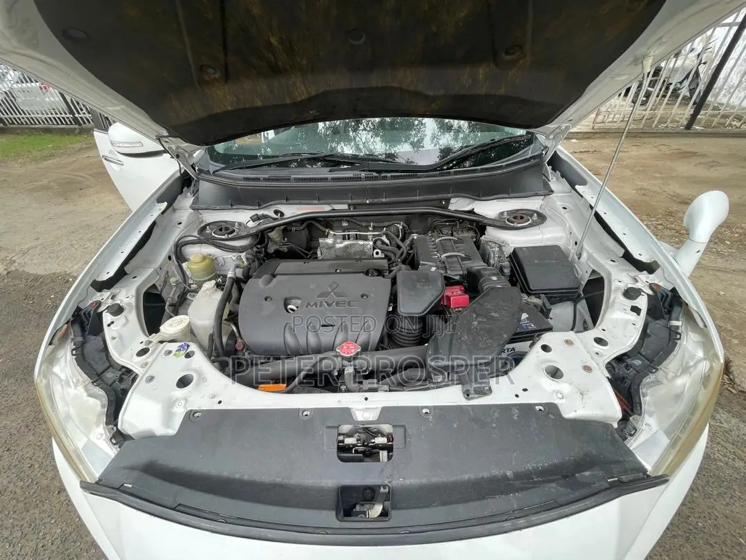 Mitsubishi Outlander Sport ES 2011 White