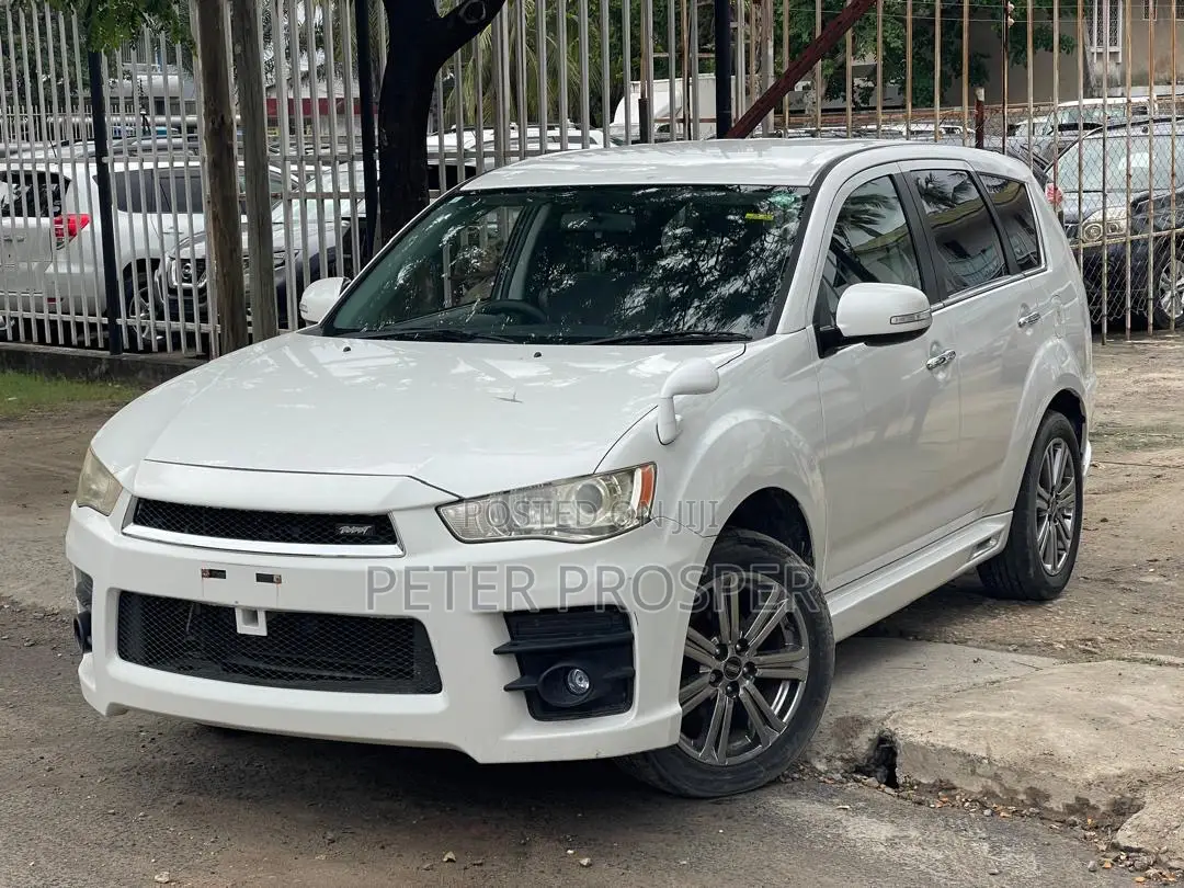 Mitsubishi Outlander Sport ES 2011 White