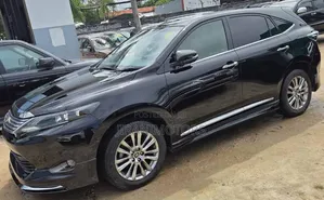 Toyota Harrier 2.0 2015 Black