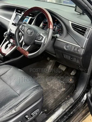 Toyota Harrier 2.0 2015 Black