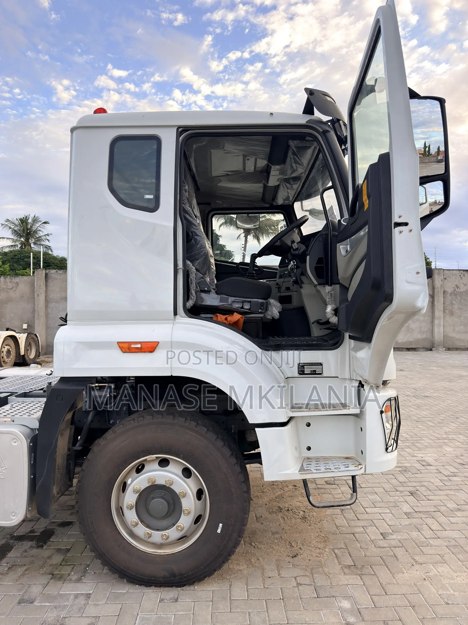 Howo Nx 371 Tractor Unit Truck