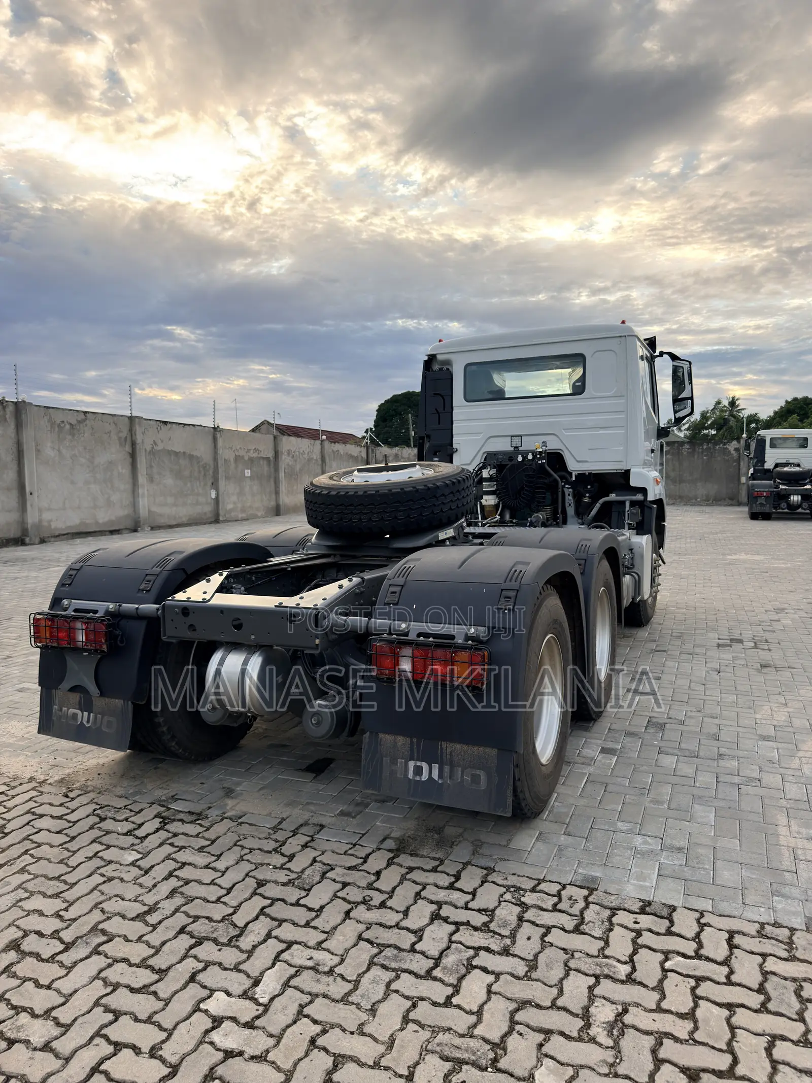 Howo Nx 371 Tractor Unit Truck