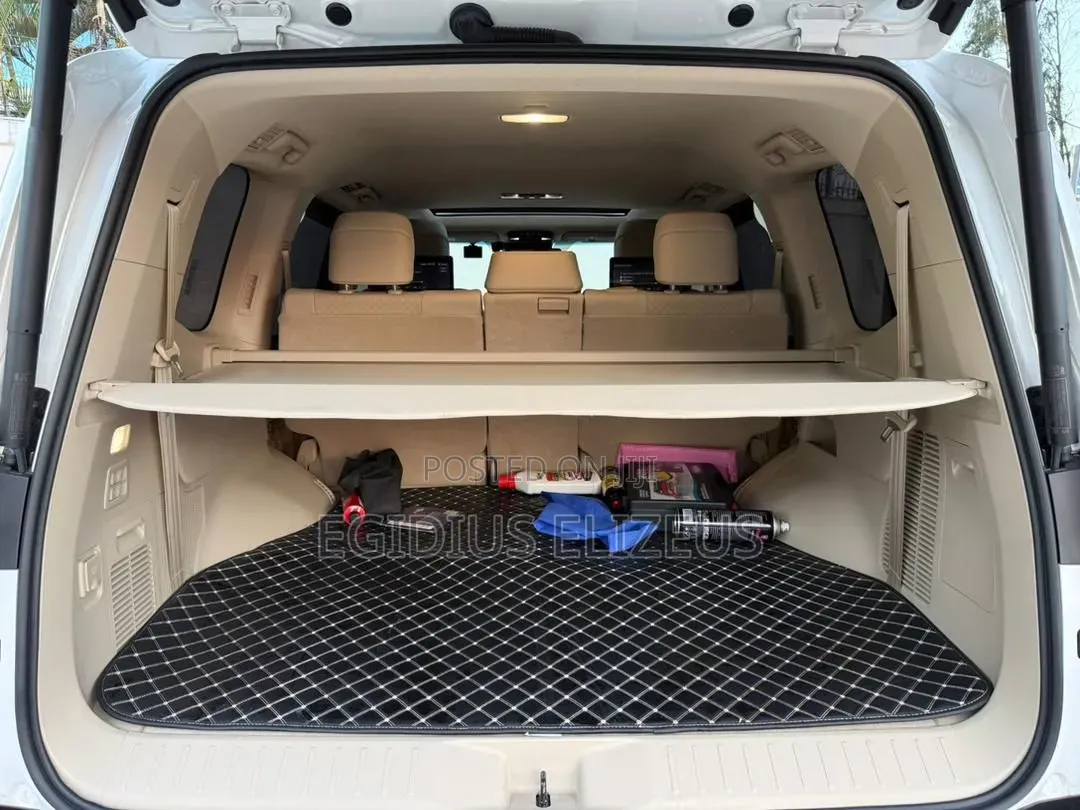 Toyota Land Cruiser 2024 White