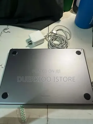 Laptop Apple MacBook Air 2022 M2 8GB Apple M2 SSD 512GB