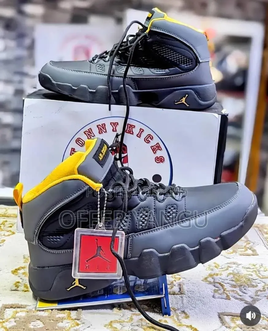 Jordan 11 Sneakers