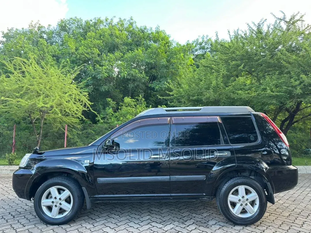 Nissan X-Trail 2004 Black
