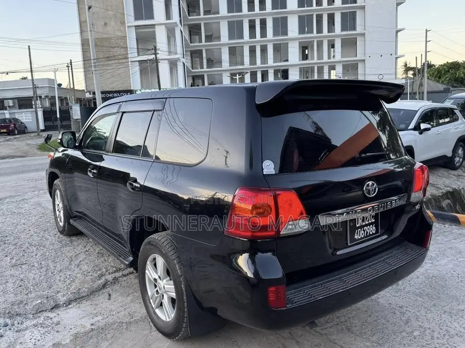 Toyota Land Cruiser 2014 Black