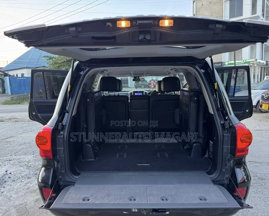 Toyota Land Cruiser 2014 Black