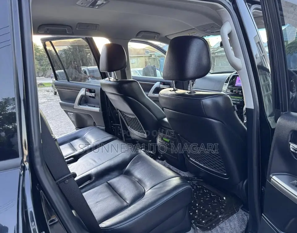 Toyota Land Cruiser 2014 Black