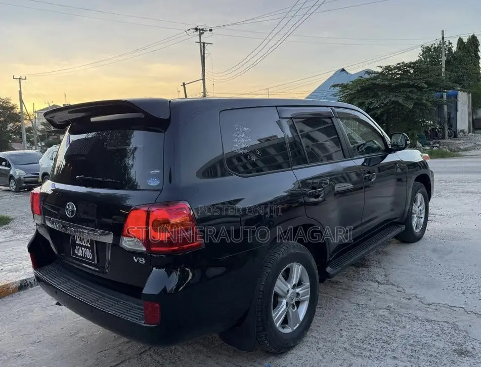 Toyota Land Cruiser 2014 Black