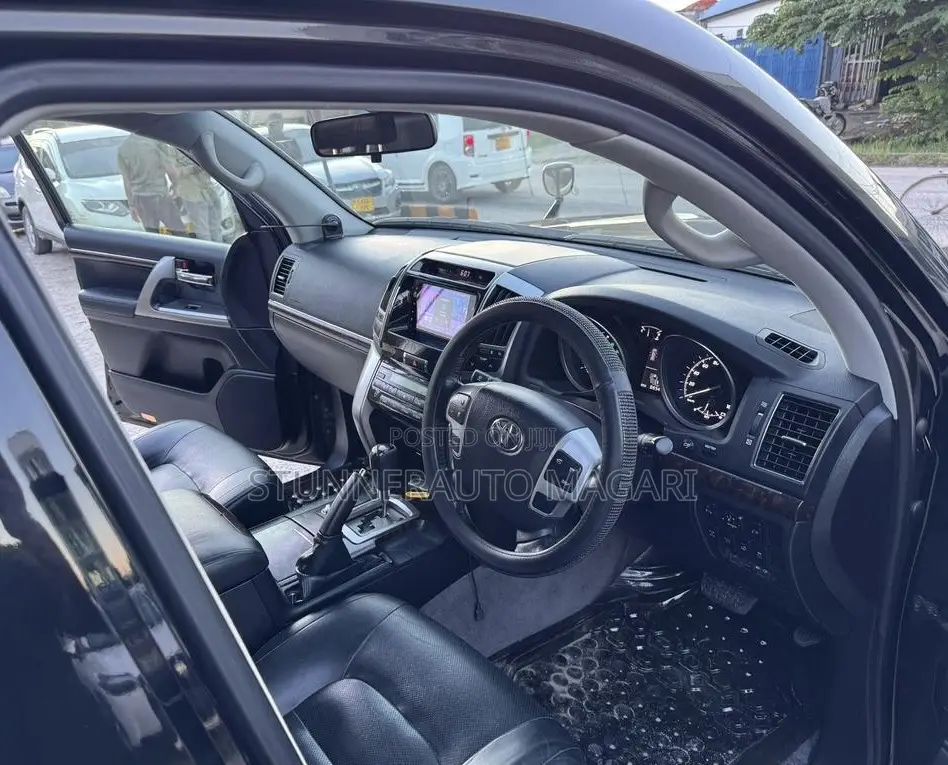 Toyota Land Cruiser 2014 Black