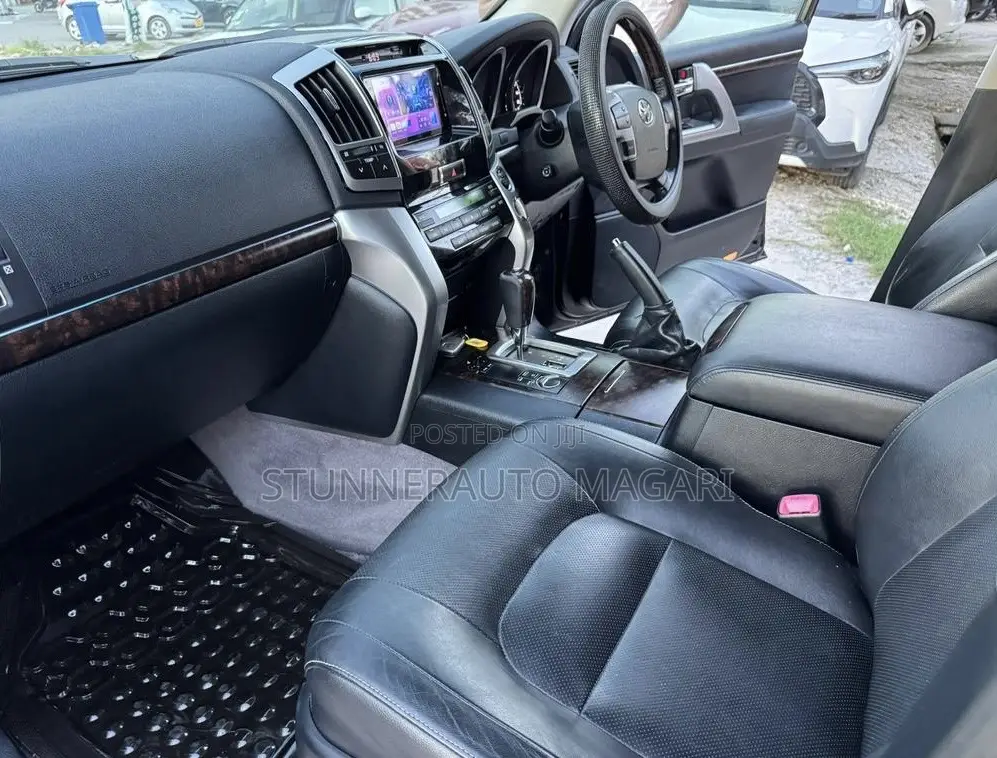 Toyota Land Cruiser 2014 Black