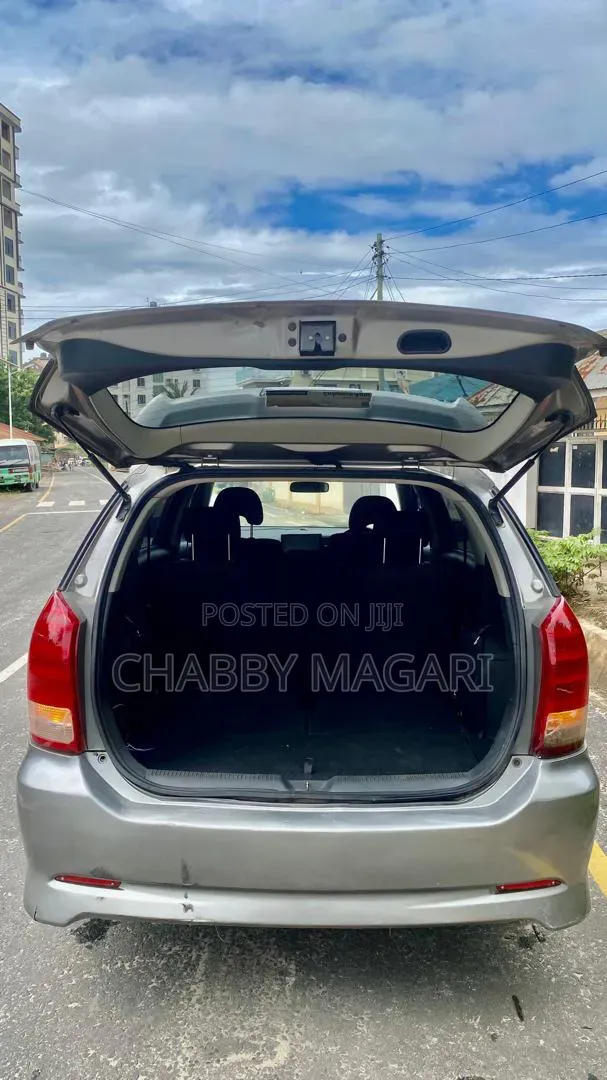 Toyota Wish 2005 Gray