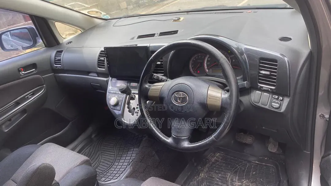 Toyota Wish 2005 Gray