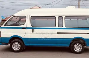 Toyota HiAce 2006 White