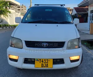 Toyota Noah 2.0 FWD (8 Seater) 2001 Pearl