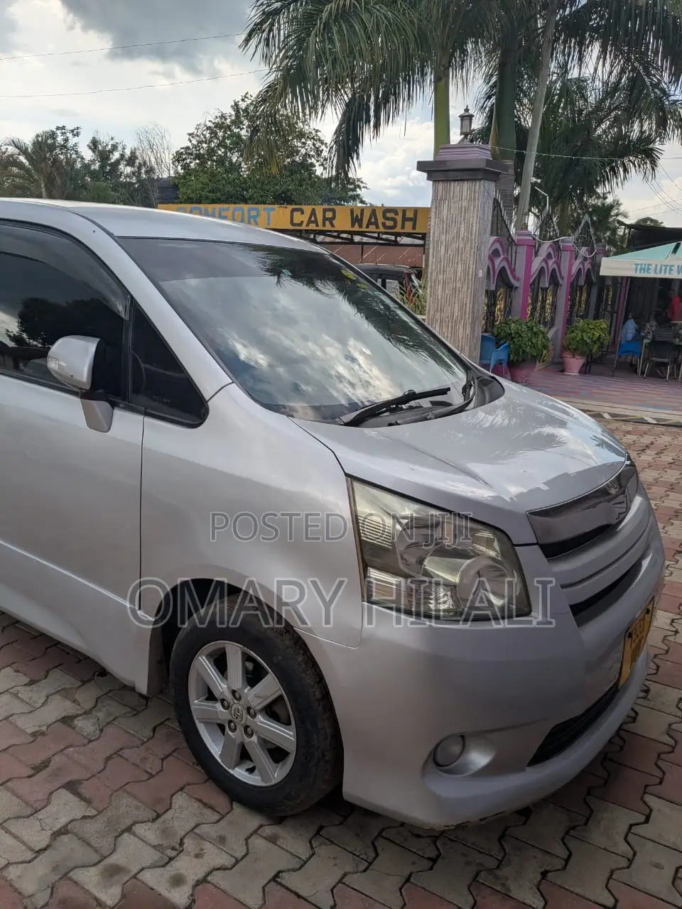 Toyota Noah 2009 Silver
