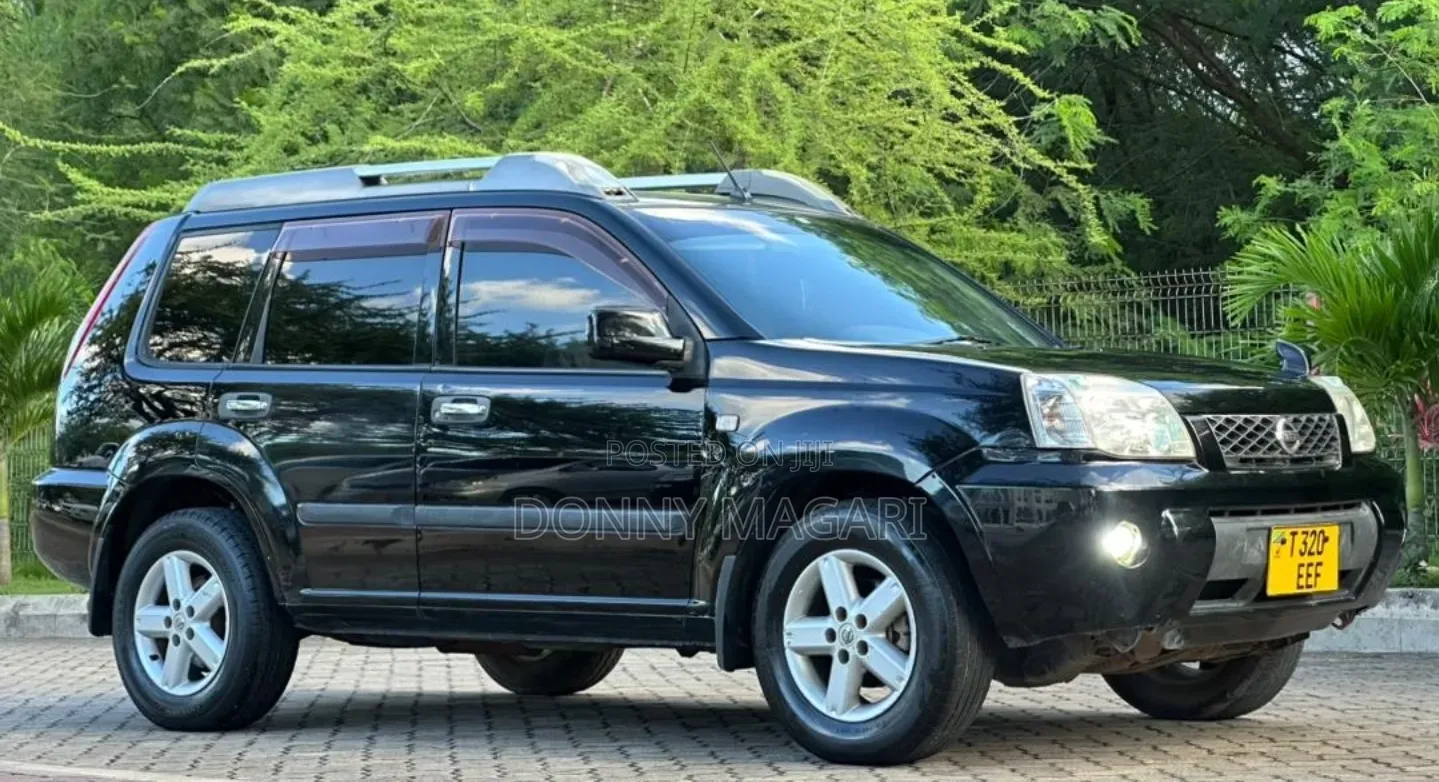 Nissan X-Trail 2004 Black