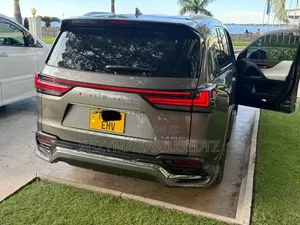 Lexus LX 600 2024 Gray