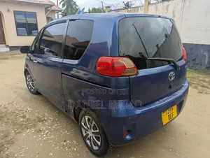 Toyota Porte 1.3 FWD 2004 Blue