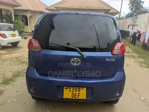 Toyota Porte 1.3 FWD 2004 Blue