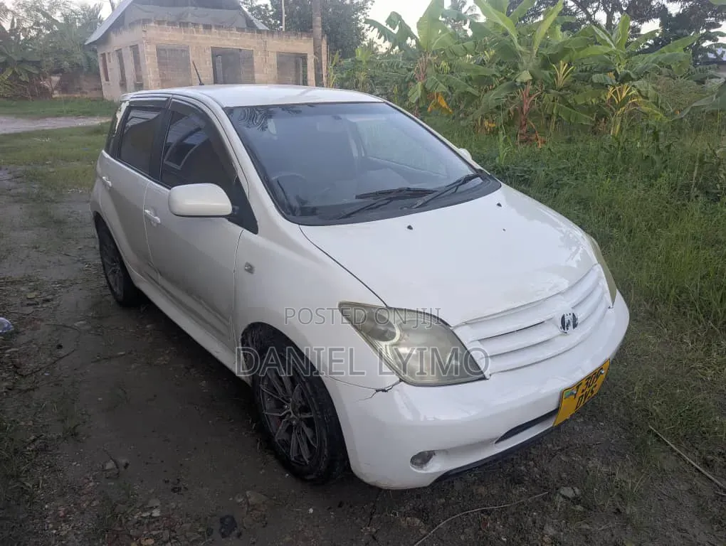 Toyota IST 2005 White