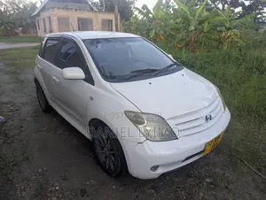 Toyota IST 2005 White
