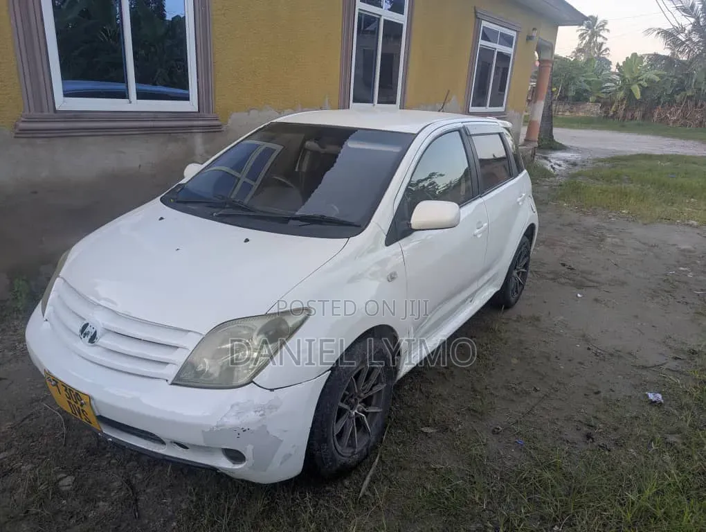 Toyota IST 2005 White