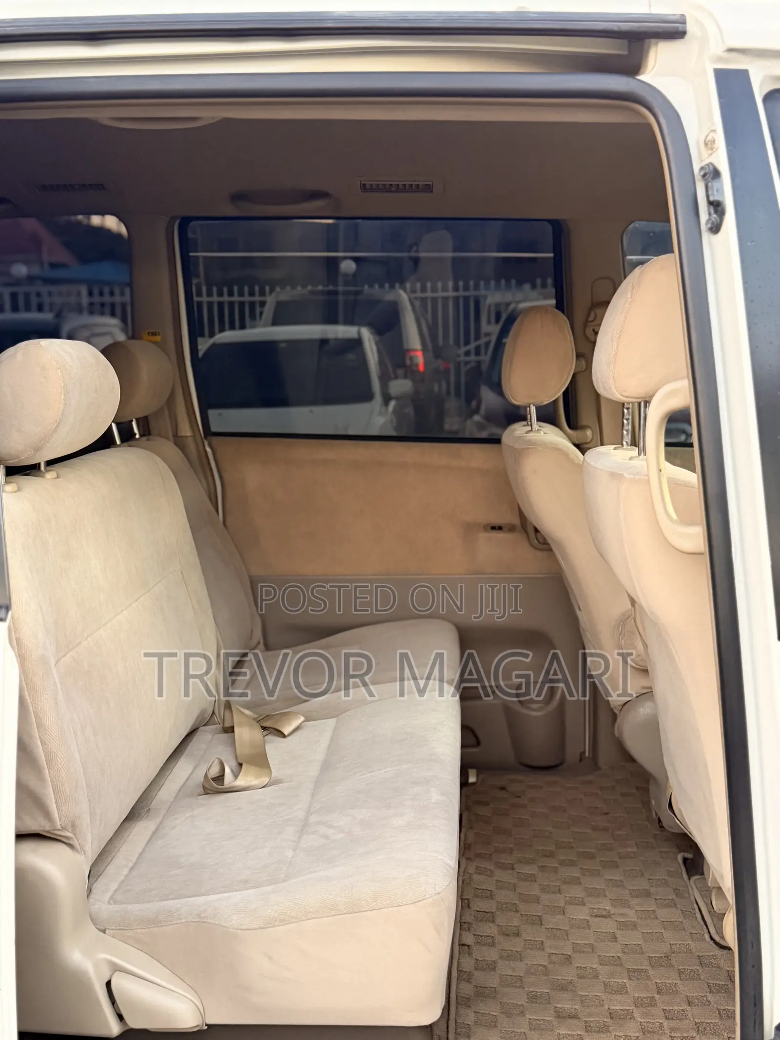 Toyota Noah 2005 White