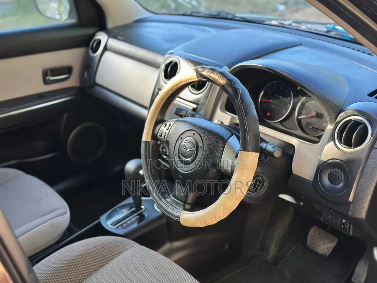Mazda Verisa 2010 Black