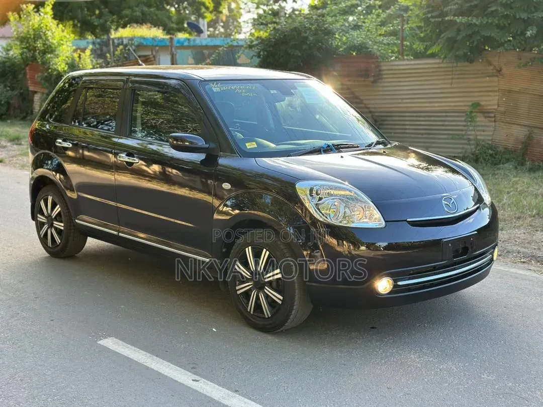 Mazda Verisa 2010 Black