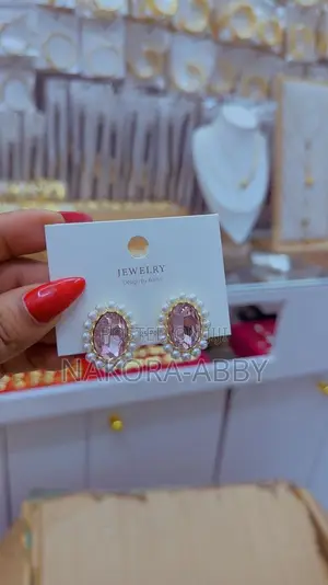 Earrings Broches