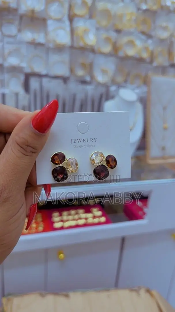Earrings Broches