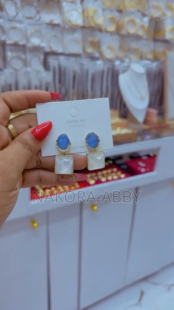 Earrings Broches
