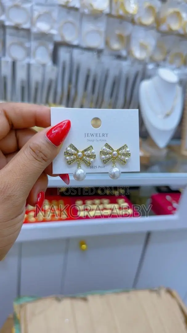 Earrings Broches