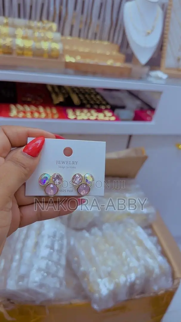 Earrings Broches