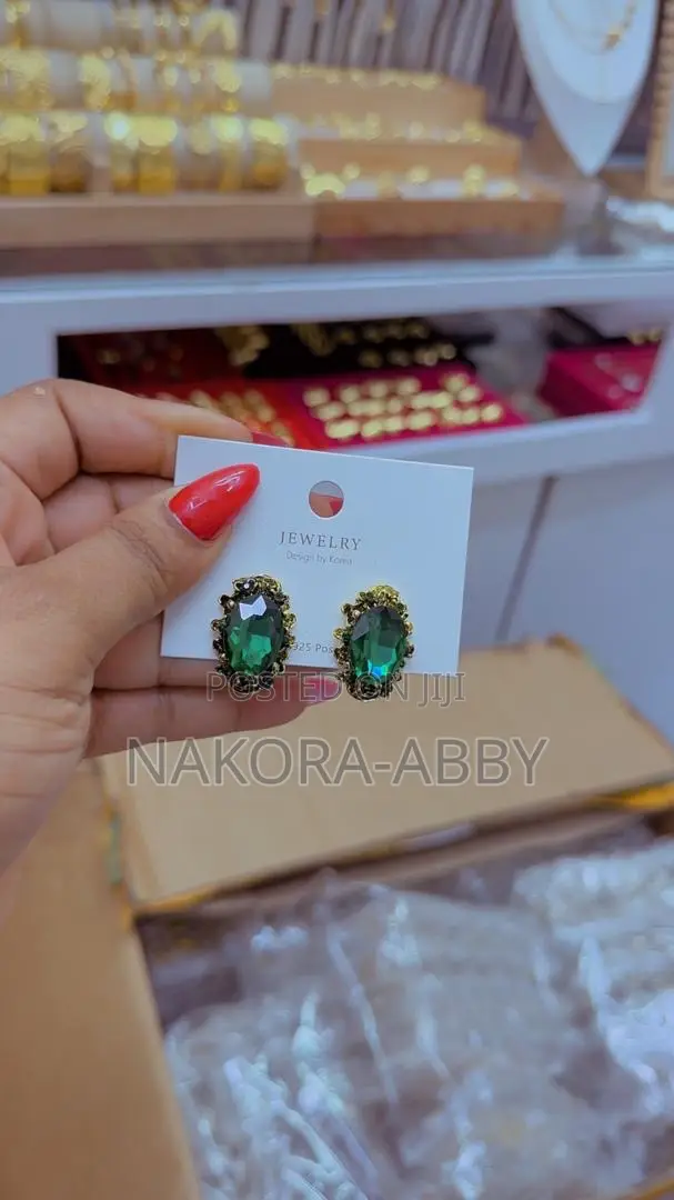 Earrings Broches