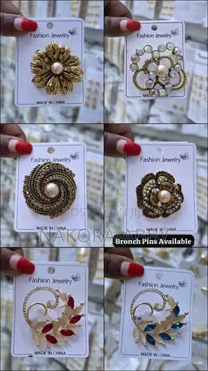 Earrings Broches