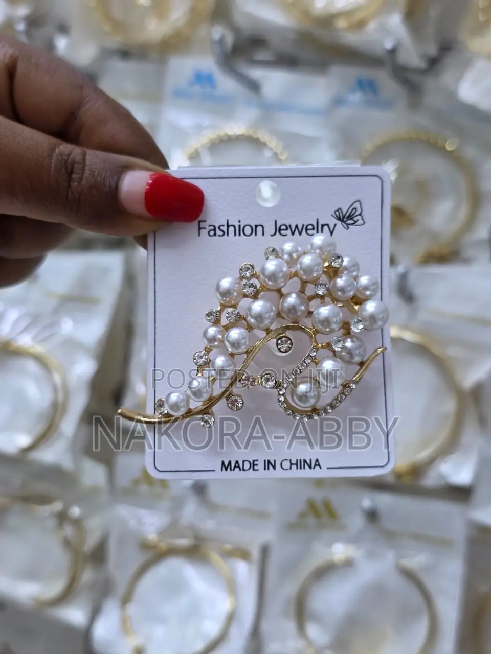 Earrings Broches