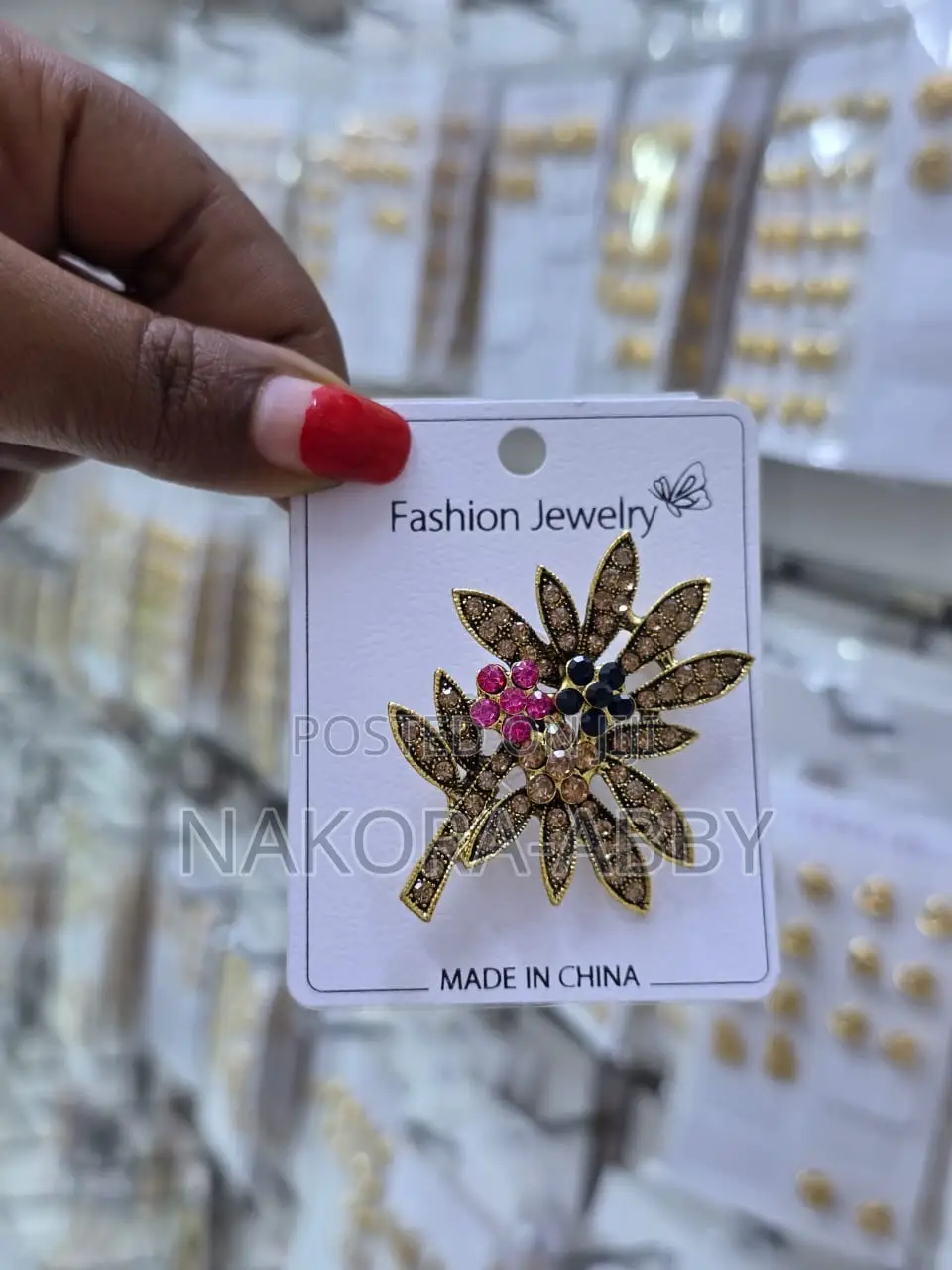 Earrings Broches