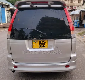 Toyota Noah 2002 Silver