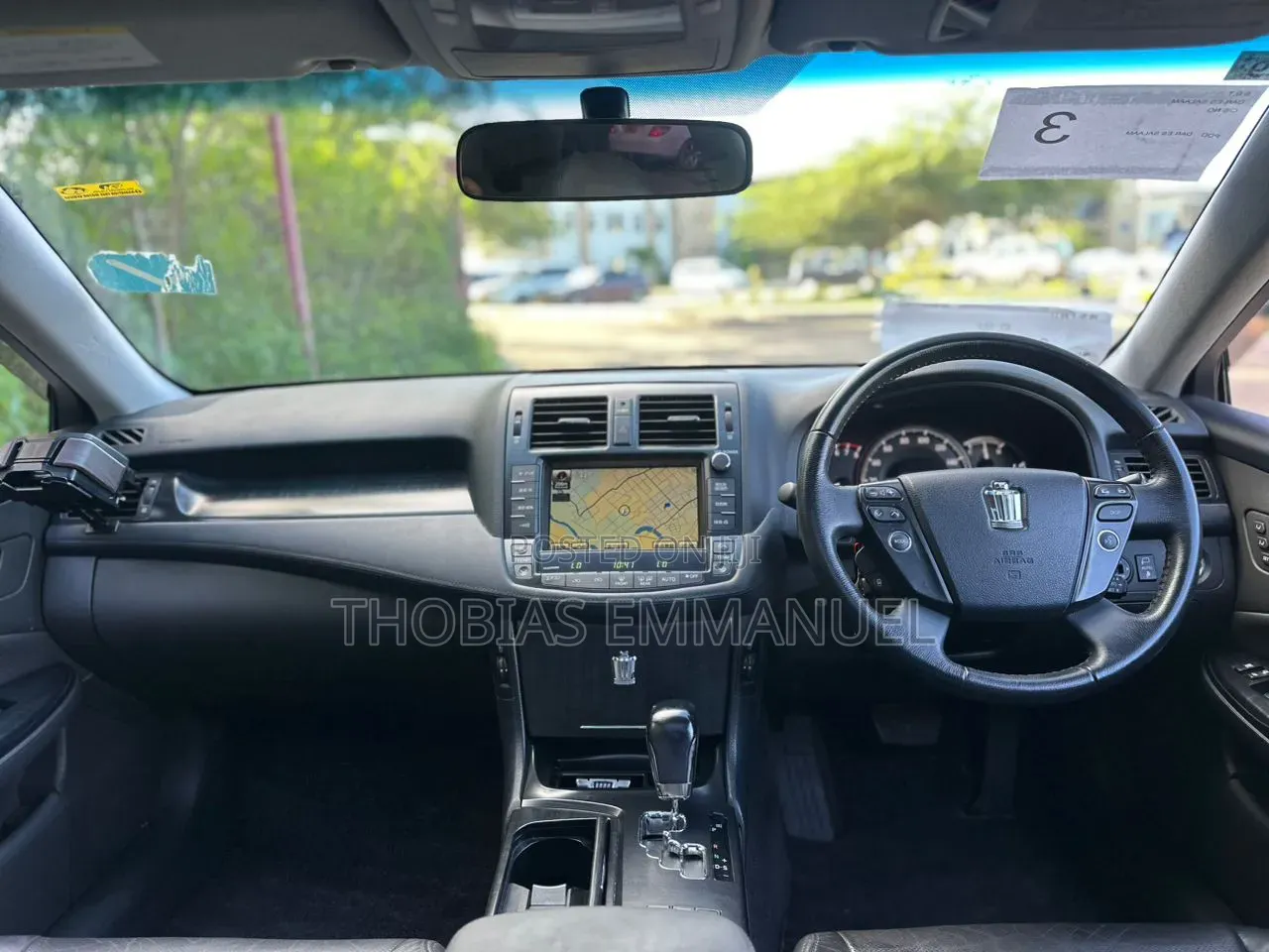 Toyota Crown 2010 Black