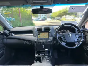 Toyota Crown 2010 Black