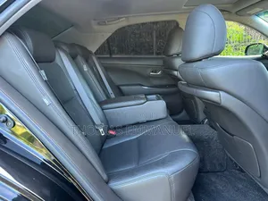 Toyota Crown 2010 Black