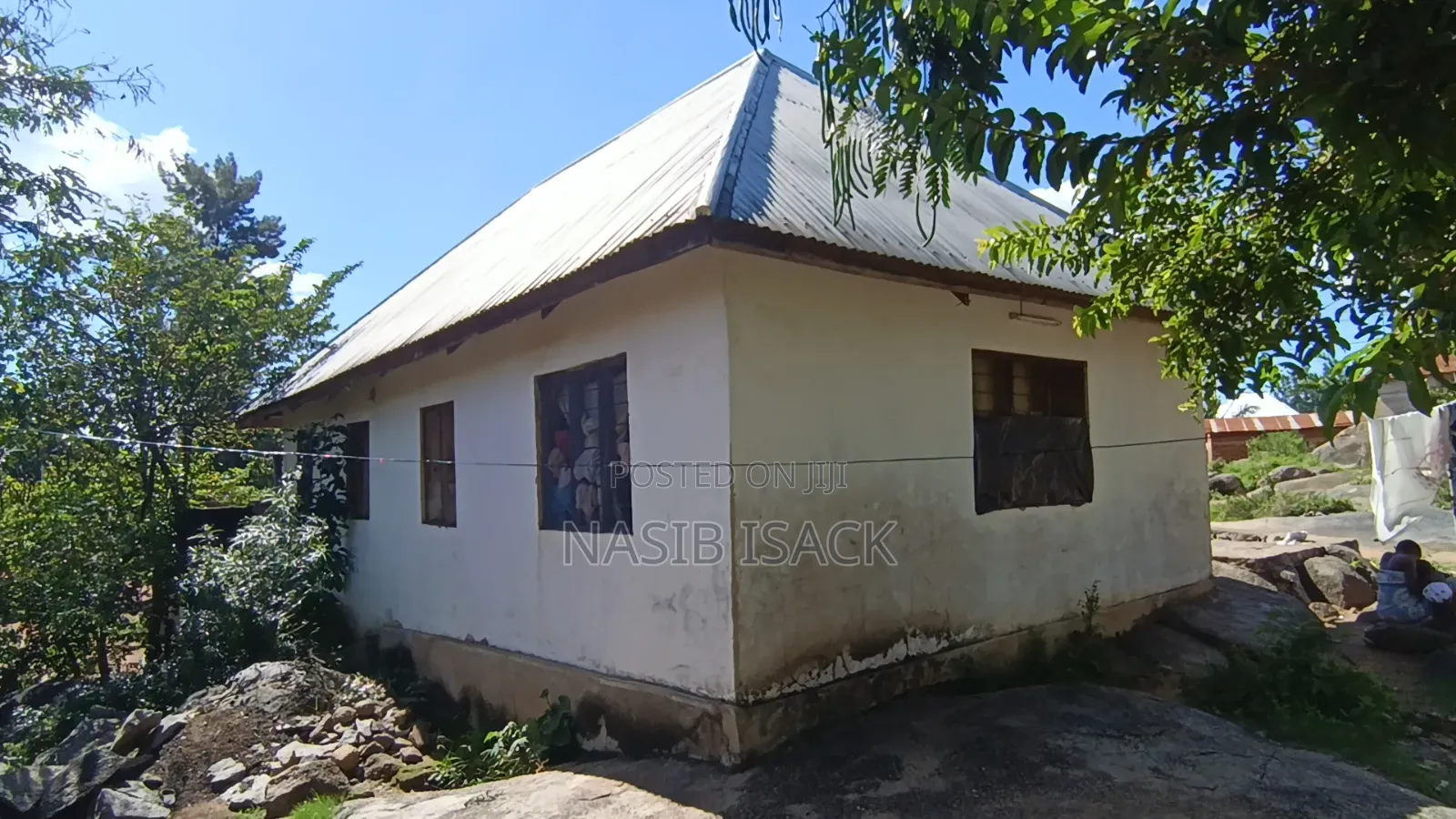 Furnished 8bdrm House in Igoma for sale