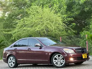 Mercedes-Benz C200 2008 Maroon