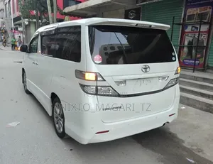 Toyota Alphard 2011 White