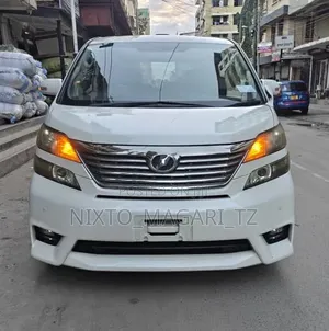 Toyota Alphard 2011 White